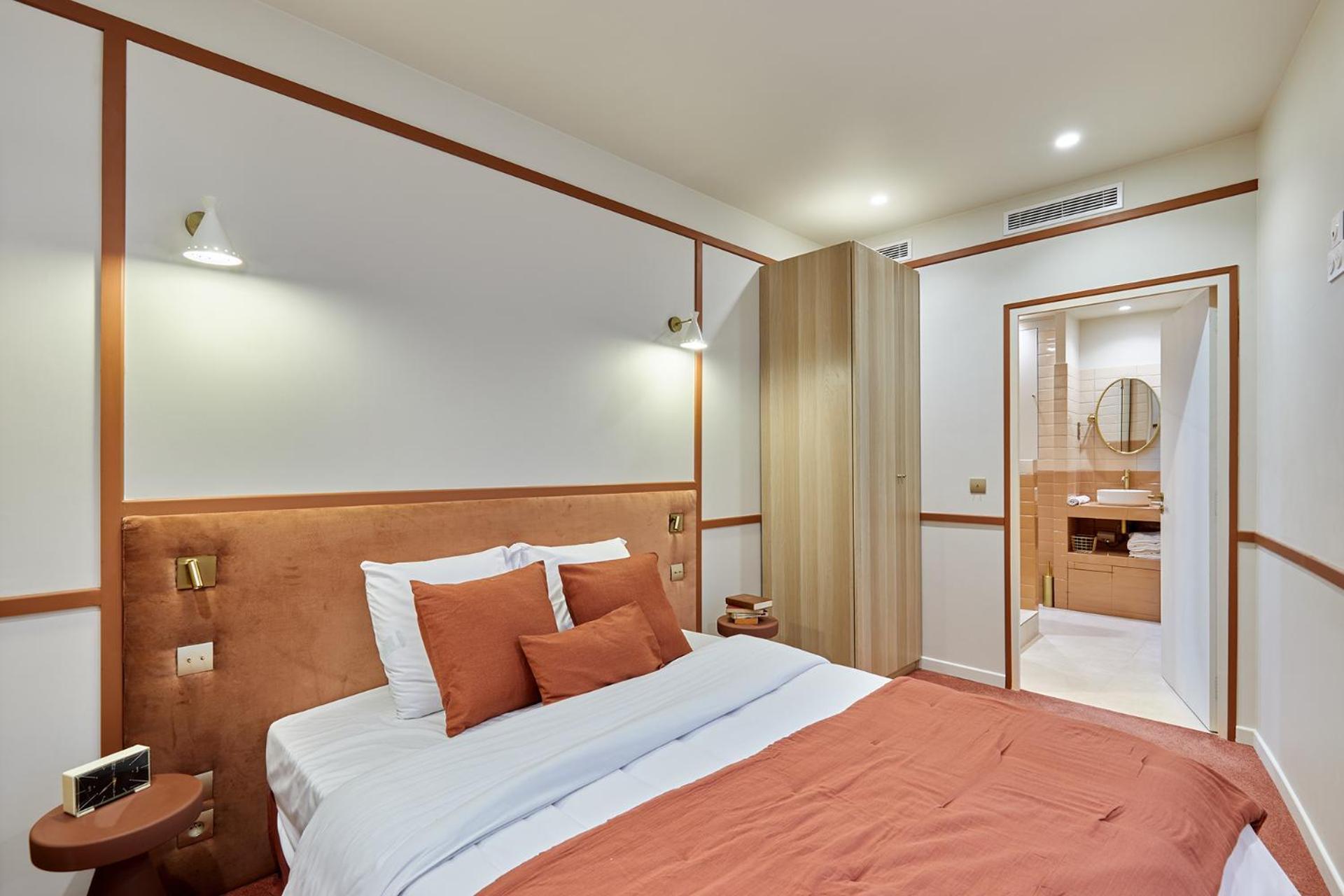 Center Of By Prestige * Paris